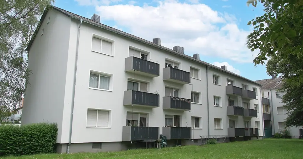 Foto zum Fonds ImmoChance Deutschland 10 Renovation Plus - Wohngebäude mit Balkonen