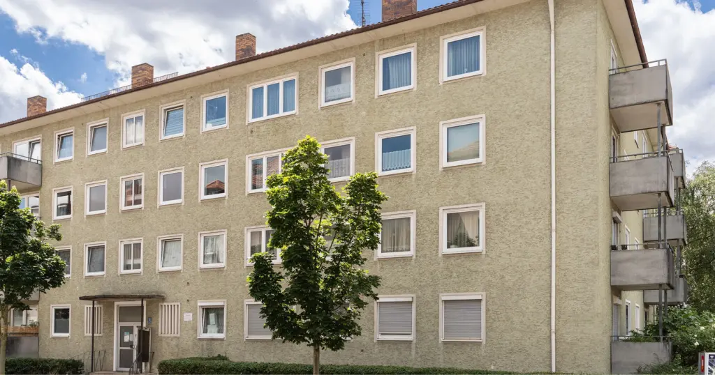 Foto zum Fonds ImmoChance Deutschland 12 Renovation Plus - Wohngebäude mit Balkonen