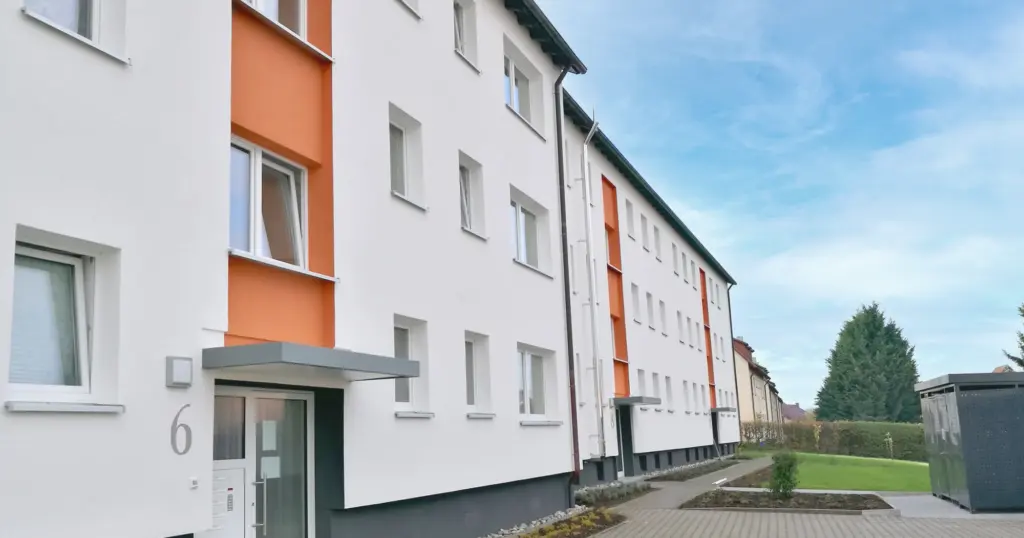 Foto zum Fonds ImmoChance Deutschland 7 Renovation Plus - Wohngebäude, Hauseingang