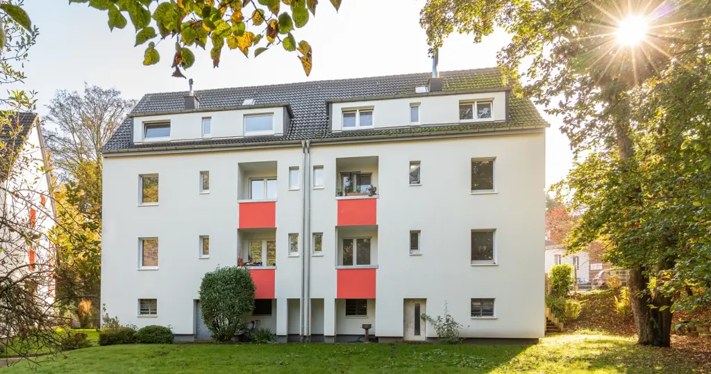Foto zum Fonds ImmoChance Deutschland 9 Renovation Plus - Wohngebäude mit Balkonen