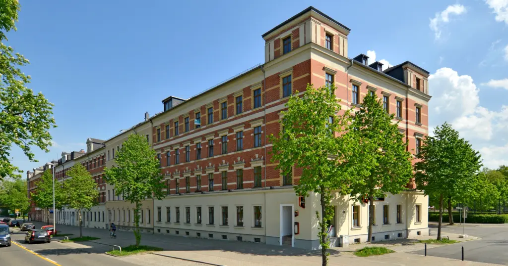 ImmoChance Deutschland 9 Renovation Plus - Wohnblock, Altbau mit Klinker