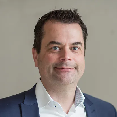 Portrait Dr Thomas Peters