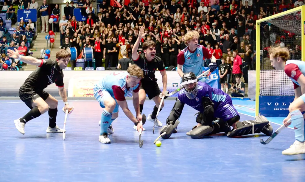 hartumkämpft, TSV Mannheim Hockey beim FINAL4 Event in Frankfurt