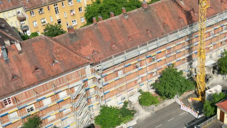 Header Wohnimmobilien Dencklerblock ICD 12 R+ während der Renovierung